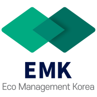 EMK_Logo_Vertical_EN-1.png